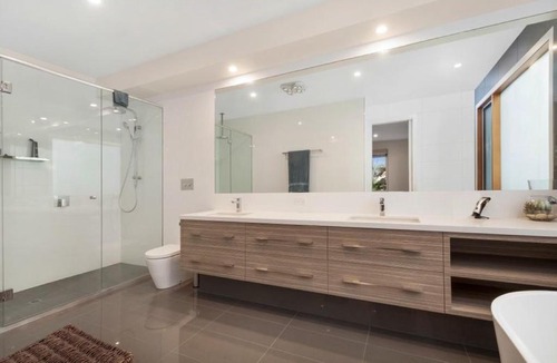 Rosebud House | Gorgeous Private Home with 4 BD and Private POOL