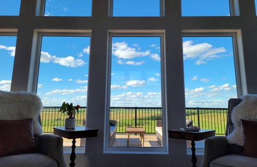 Batoche House | Gorgeous Private Vacation Home -Pool, Hot Tub, Sauna and View, Disc Golf Course