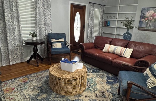 Uvalde House | Gorgeous quiet and cozy 3 bedroom/2 bathroom home awaits you!