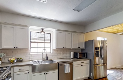 Bellville House | Gorgeous ranch-style home on nearly 3 peaceful acres, dog-friendly