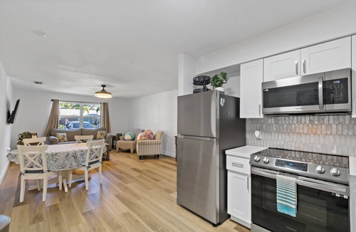 Iona House | Gorgeous relaxing 2BD Near Ft. Myers Beach