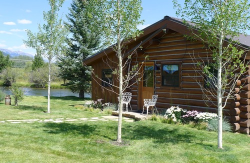 Wilson Cabin | Gorgeous Restored Historic Cabin