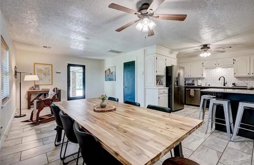 Lawton House | Gorgeous Retreat on 10 Private Acres | Sleeps 7!