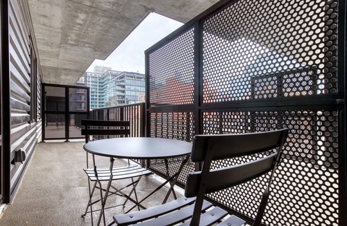 Killgubbin Apartment | Gorgeous River North 1BR, nr L Stop, Riverwalk & Loop, by Blueground