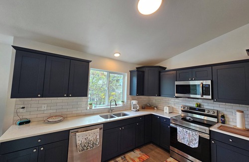 Maupin House | Gorgeous River View Home on Lower Deschutes River