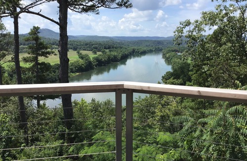 Calico Rock Cabin | Gorgeous RiverBluff View of the White River + WIFI