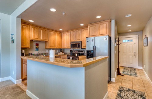 Florence Condo | Gorgeous riverfront rental with excellent views & large private deck