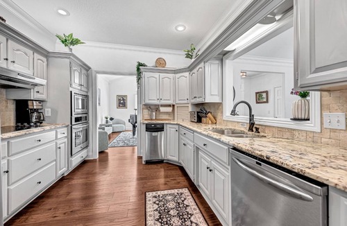 Rogers House | Gorgeous Rogers, Bentonville Home with Pool HotTub& Huge Yard