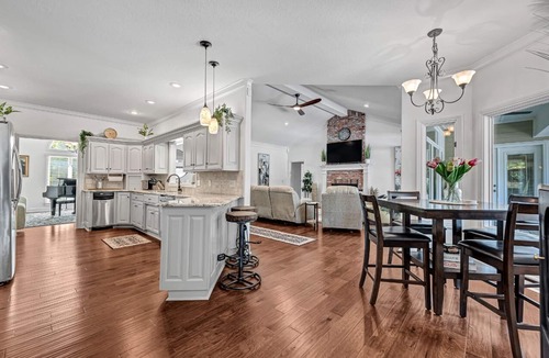 Rogers House | Gorgeous Rogers, Bentonville Home with Pool HotTub& Huge Yard