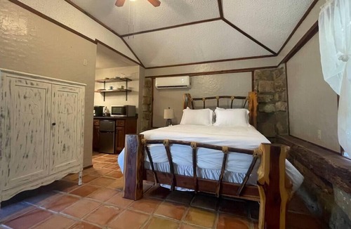 Myra Cabin | Gorgeous Room with a Gorgeous View