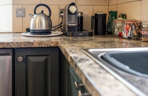 Norton St. Philip House | Gorgeous Rural 4BD Farm With Hot Tub