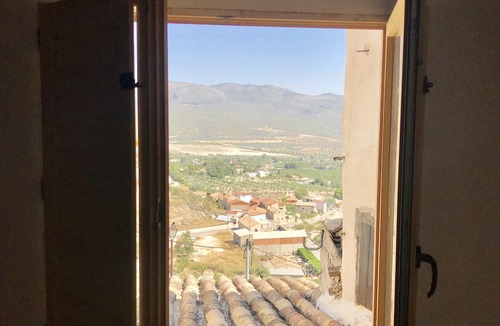 Moratalla House | Gorgeous rural home next to the castle/Preciosa casa rústica junto al Castillo