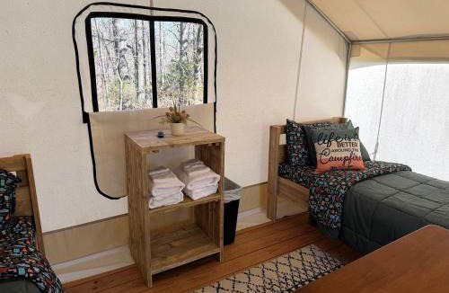 Cassville House | Gorgeous Secluded Tented Cabin Fire Pit Provided in Cassville, Missouri