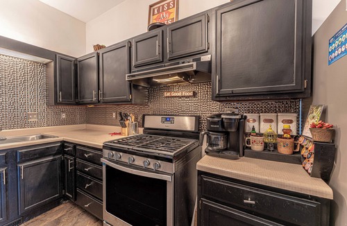 Downtown St. Louis Apartment | Gorgeous Spacious Full Apartment Close to Everything in St. Louis