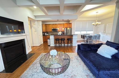 Baileys Crossroads House | Gorgeous Spacious House 5BR 9Beds and Private Parking