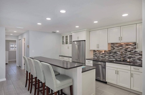 Sanibel Apartment | Gorgeous Spanish Cay Residence, Steps to Beach