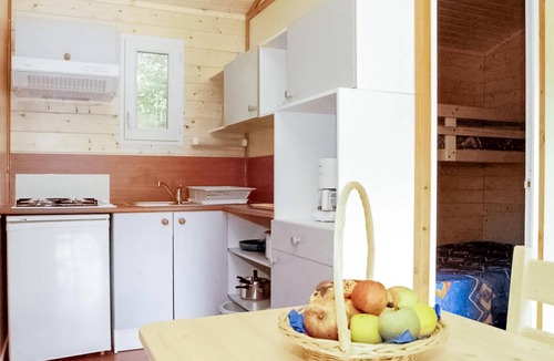 Chef-Boutonne House | Gorgeous (sta)caravan in CHEF-BOUTONNE