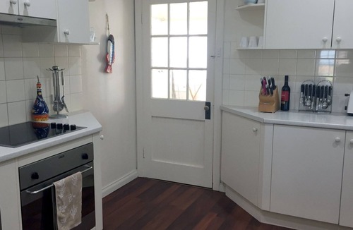 Encounter Bay House | Gorgeous Stone Cottage on the Seafront