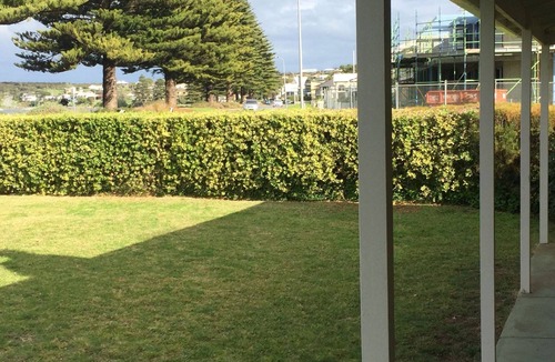 Encounter Bay House | Gorgeous Stone Cottage on the Seafront