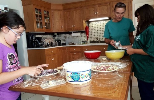 Reinholds Apartment | Gorgeous Studio Apartment on a farm! Animals, flower/vegetable gardens.