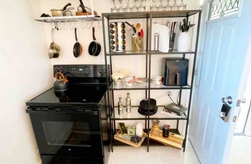 Merriewood Apartment | Gorgeous Studio Atop Grizzly Peak