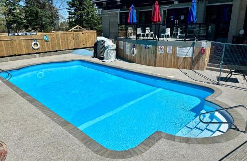 Craigleith Apartment | Gorgeous Studio Condo in Blue Mountains Sleeps 4