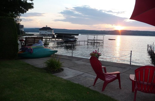 Canandaigua Cottage | Gorgeous Sunsets! Lake Level Home On Desirable East Side