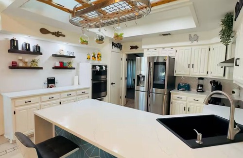 Duncanville House | Gorgeous Texas Home Near Downtown Dallas-Fort Worth.