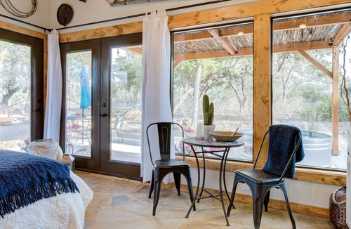 Hondo Cabin | Gorgeous Tiny House Retreat With Hot Tub
