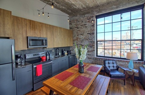 Midtown Hotel | Gorgeous Ultramodern 2BR Corner Loft + Workspace