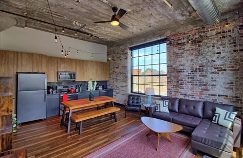 Midtown Hotel | Gorgeous Ultramodern 2BR Corner Loft + Workspace