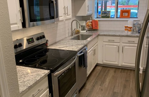 Far North Dallas Condo | Gorgeous updated condo with attached garage