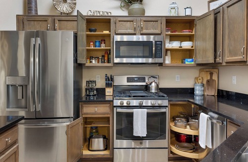 Quail Crossing House | Gorgeous Vacation Home - Trails, Golf & Dining