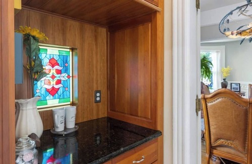 Haight-Ashbury Condo | Gorgeous Victorian Flat