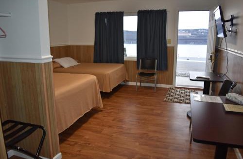 Town of Reading Hotel | Gorgeous View Motel