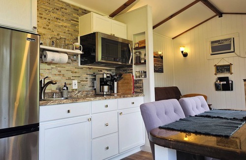 Stevenson Cottage | Gorgeous view Secluded Tiny Cottage, Previously only found on A-bnb