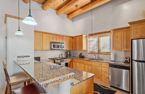 Tesuque Villa | Gorgeous Views, Art & Kiva Fireplaces
