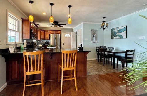 Rockwell House | Gorgeous Views Of Lake Hamilton