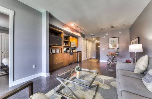 Lake Las Vegas Condo | Gorgeous Views of the Lake, Mountains and Pool, Luxurious 1 bed 1 bath Apt.