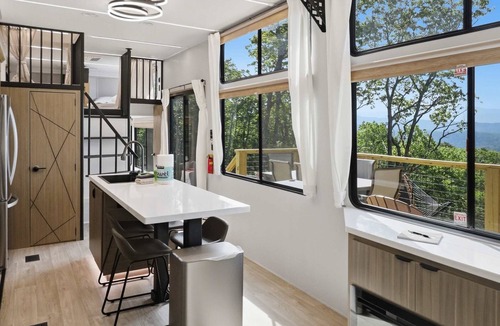 Tallassee House | Gorgeous views of the Smoky Mountains Family