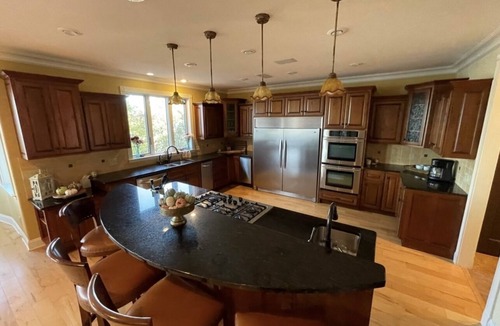 Bee Branch House | Gorgeous Views Spacious Lakefront Multifamily Fun