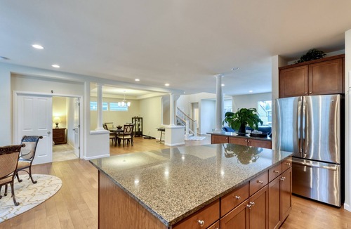 Martha Lake House | GORGEOUS VILLA: Renovation or staycation