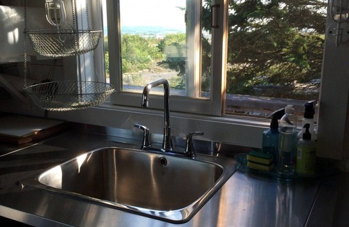 Providence Bay Cabin | Gorgeous Waterfront Log Cabin off-grid paradise pet friendly