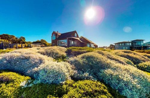 Fort Bragg House | Gorgeous Waterfront home with easy Beach Access