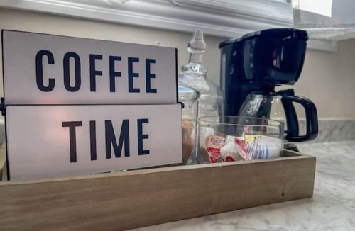 Waverly Apartment | Gorgeous Waverly Walk-up