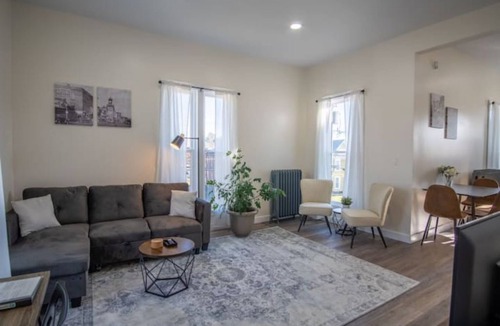 Waverly Apartment | Gorgeous Waverly Walk-up