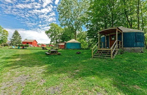 South Hartford House | Gorgeous Yurt for Family Getaways in Upstate New York