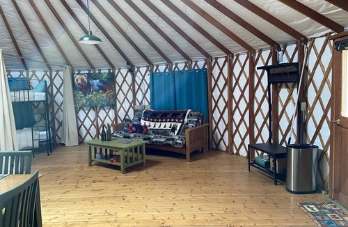 South Hartford House | Gorgeous Yurt for Family Getaways in Upstate New York