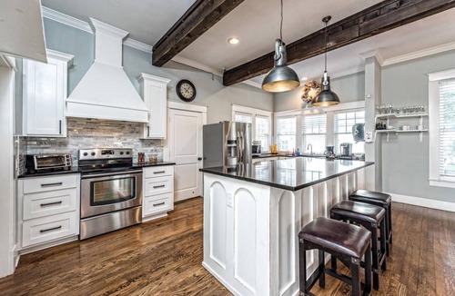 Waco House | Gorman House-As Seen On HGTV's Fixer Upper Silos Downtown Baylor McLane Stadium