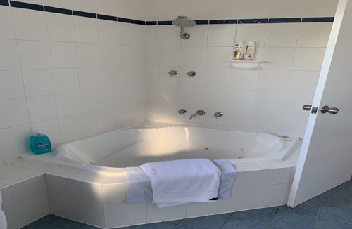 Gorokan House | Gorokan Glam on the Central Coast